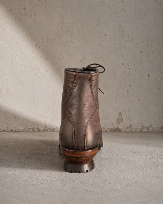 Logger Short Brown leather boot
