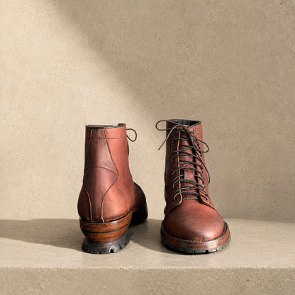Shedron Rust Logger Short rust leather boot detail