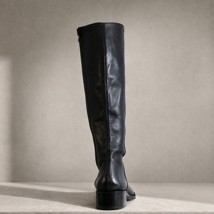 Sencillo Tall black leather boot detail