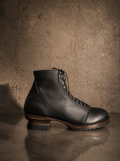 Logger Short Black handmade boot from León Guanajuato