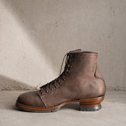 Logger Short Brown leather boot
