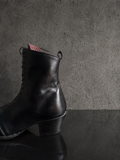 Plancha Short leather boot construction detail