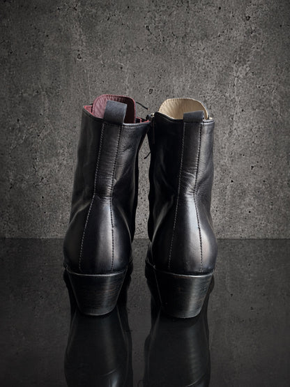 Plancha Short black leather boot detail
