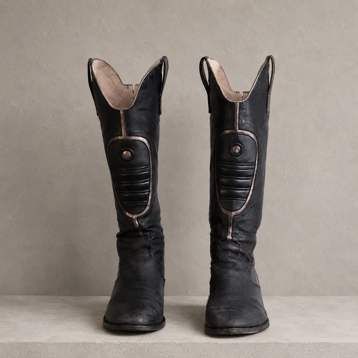 Vaquero Short black leather boot
